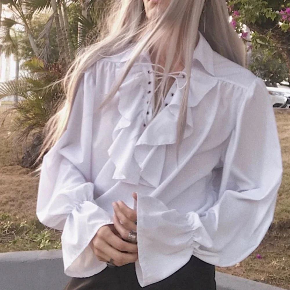 Medieval Gothic Lace Up Pirate Shirt - เสื้อเชิ้ตผู้ชายสไตล์โจรสลัด เจ้าชายแวมไพร์ นักกวี เสื้อสไตล์ยุคกลาง นักโจรสลัด แต่งระบาย